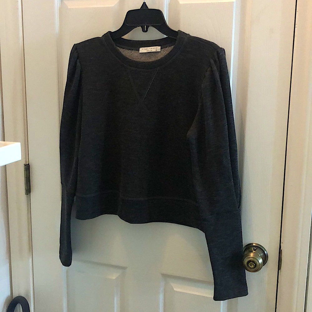 Gray sweatshirt